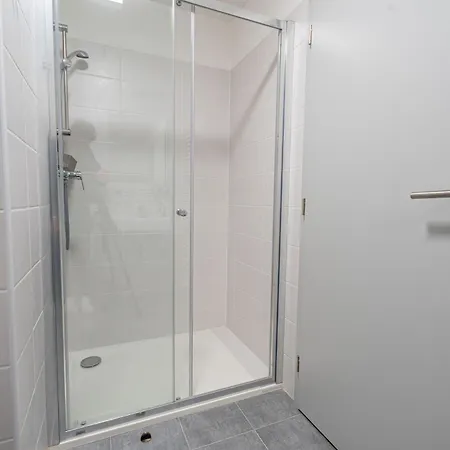 Edmund's 21 Apartment *